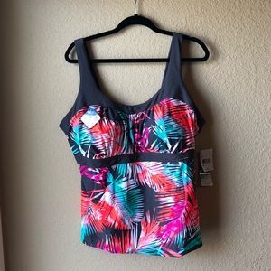 Women’s Swim tank. 22W